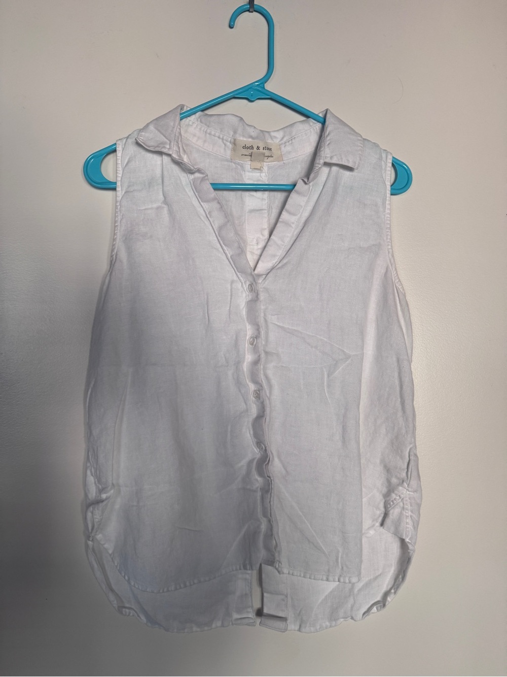 cloth & stone 100% linen White Sleeveless Button-Front Collared Top